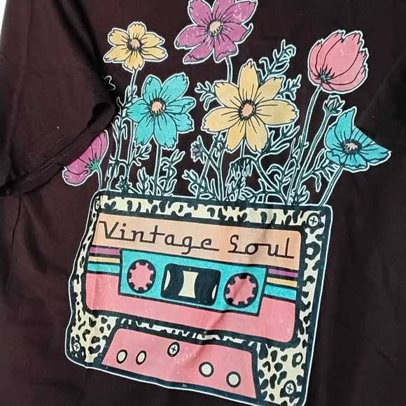 "Vintage Soul" Dark Brown Womans T-Shirt with Floral Cassette Design - Picture 3 of 5